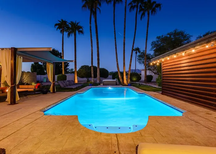 Desert Oasis Tropical Paradise Holiday home